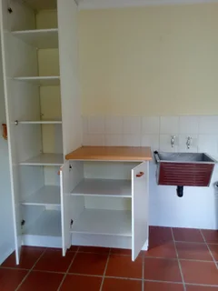 Bachelor Cottage in Vorna Valley