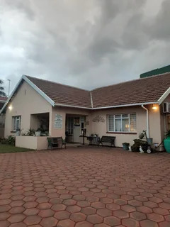 HOME AWAY FROM HOME FURNISHED ACCOMMODATION-BLUFF-DURBAN