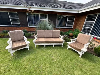 White washed Ball an Claw set