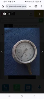 Pressure gauge with mounting binacle 0-10kPa with compensating adjustmentGood quality gauge