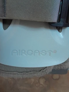 Moon boot (Aircast)