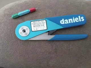 Daniels DMC crimper spares or repair High quality and very expensive crimper but unable to unlock