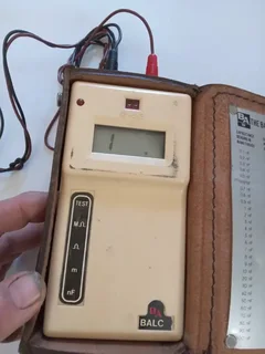 Balco Digital insulation, capacitance, continuity and distance meter with original test leads