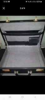 large leather briefcase for lawyer doctor or learner etc in excellent