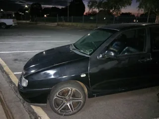 VW Polo Playa Hatchback for quick sale - R30 000 negotiable