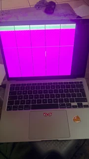 Macbook air 3 inch M1 2020 for parts.