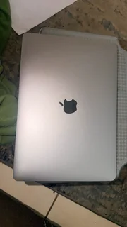 Macbook air 3 inch M1 2020 for parts.