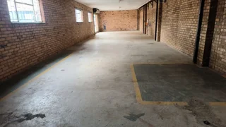 Store room to Let
