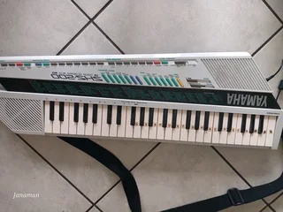 Yamaha SHS 200 digital keyboard