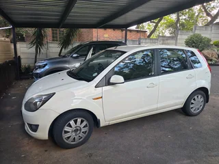 2010 Ford figo