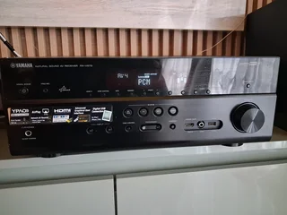 Yamaha rxv673 receiver ,jamo sj7 speakers,2rear,2front,one centre,premium sound