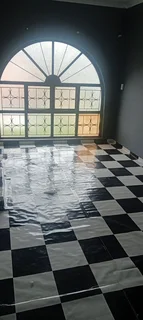 Outbuilding for rent in Shallcross spacious two room outbuilding one big room.