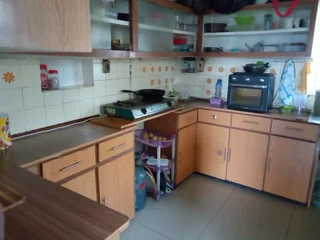 House to rent in Chatsworth
