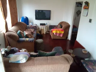 House to rent in Chatsworth