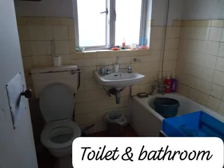 House to rent in Chatsworth