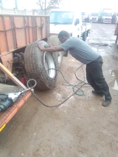 24 hour mobile tyre repair and fitment