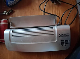Parrot laminator