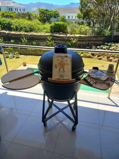 Large KAMADO Outdoor braai