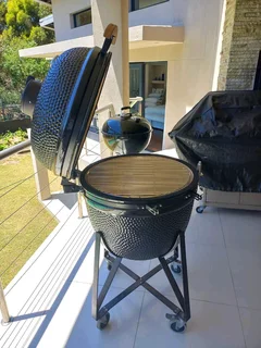 Large KAMADO Outdoor braai