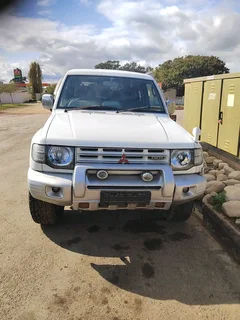 Mitsubishi Pajero 4x4 Automatic
