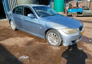 Bmw 320i e90 n46 stripping for spares
