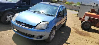 Ford Fiesta 1.4i duratech complete running car stripping for spares