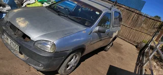 Opel Corsa 1.4i Stripping for spares