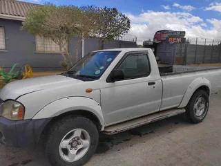 Nissan Np300 2.7diesel Non Turbo Selling For Spares Only