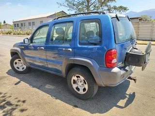 Jeep cherokee sport 2.5crd KJ stripping for spares