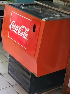 Coca-Cola chest cooler / Fridge