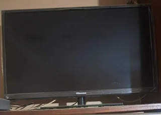 Hisense 32 inch HD TV