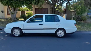 VOLKSWAGEN JETTA 3 CSL 1.6i VERY GOOD CONDITION