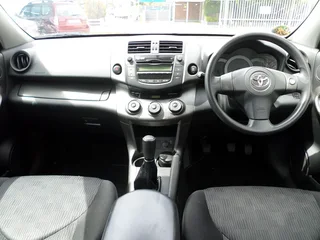 2010 Toyota RAV-4 2.0 GX AWD SUV