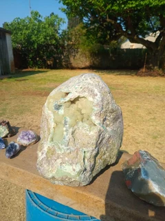 gemstone Gemstone ornamental raw Prehnite