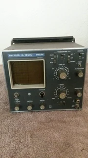 Oscilloscope - Tektronix 475 and Philips PM3200(0-15Mhz)