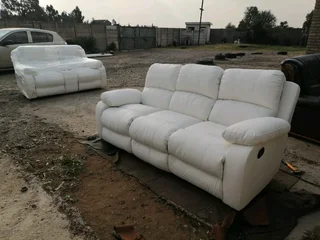 Recliner couches for sale