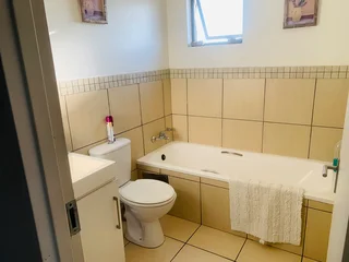 A room for rent to a working Professional near Waterfall Corner Midrand