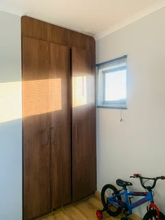 A room for rent to a working Professional near Waterfall Corner Midrand