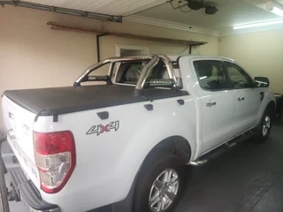 Ford Ranger XLT Double Cab T6 - Premium Tonneau Cover & Roll Bar Combo for Sale.