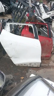 Renault  Clio 4 right rear door for sale