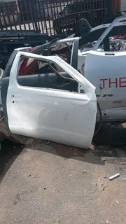Nissan np 300 right side door for sale