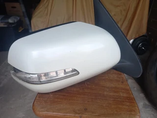 Suzuki grand vitara r/h door mirror