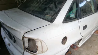 MASSIVE CLEARANCE SALE ON OPEL ASTRA F 1.8 16 VALVE SPARES