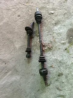 MASSIVE CLEARANCE SALE ON OPEL ASTRA F 1.8 16 VALVE SPARES