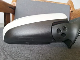 Right hand side mirror for 2012 Toyota Fortuner