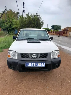 Nissan NP300(Smoking)