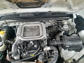 Nissan NP300(Smoking)