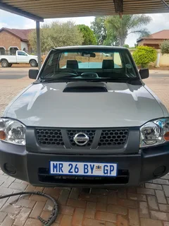 Nissan NP300(Smoking)