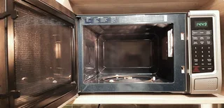 Samsung 32L Electronic Solo Microwave (ME9114S1)–Excellent Condition