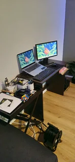 Office desk and chair